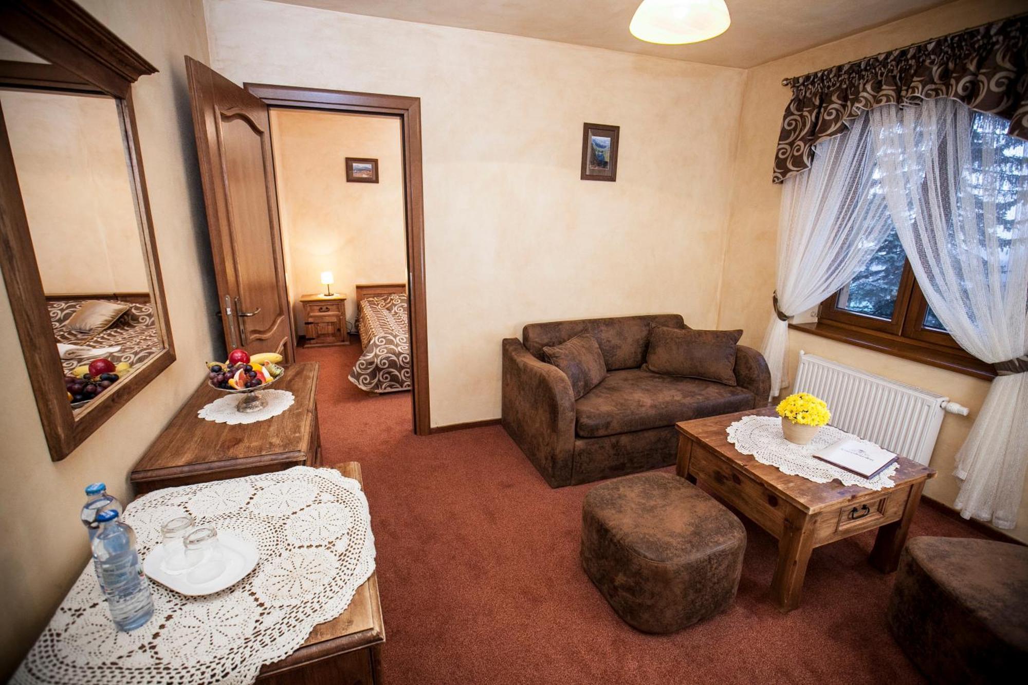 Hotel Dwor Karolowka Zakopane Exterior photo
